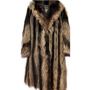 Full length excellent raccoon fur coat size medium.